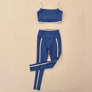 Beyond Yoga Blue and Cream sports bra and leggings set nwot sz medium!!